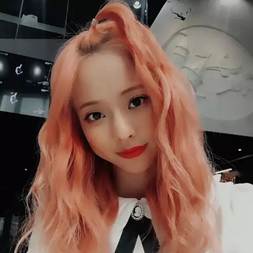 Wong Ka Hei (Vivi) LOONA