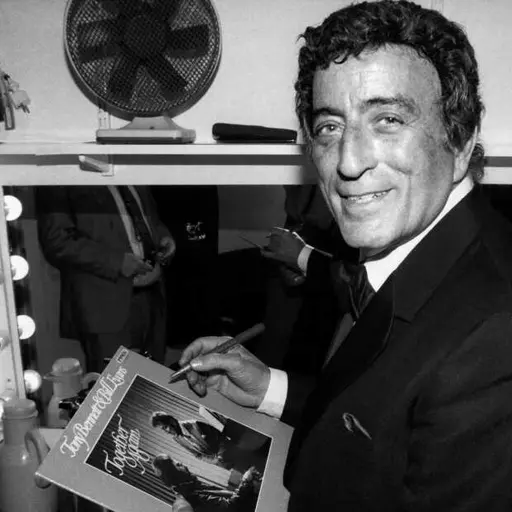 Tony Bennett (singing)