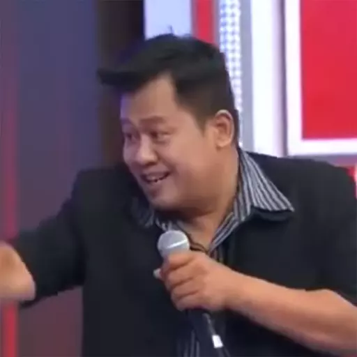 Lek Chernyim (ex-Thai comedian)