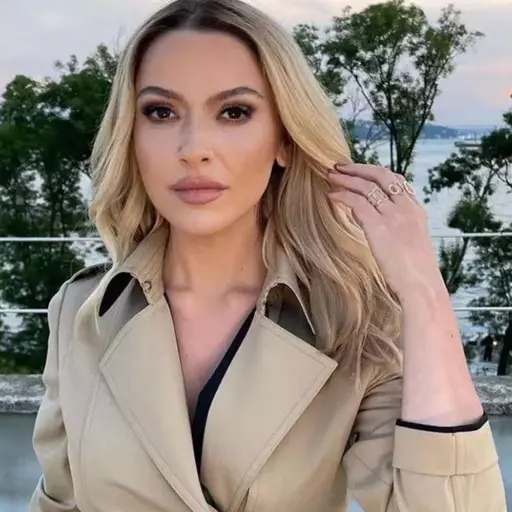 Hadise AÇIKGÖZ (Turkish Singer)